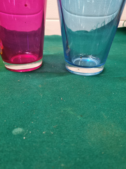 Vazen gekleurd glas drie stuks
