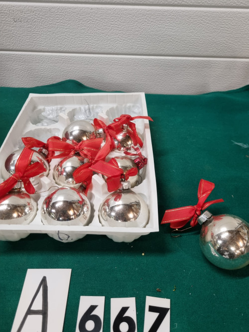 Kerstballen zilver retro glas rode strikjes [a667]
