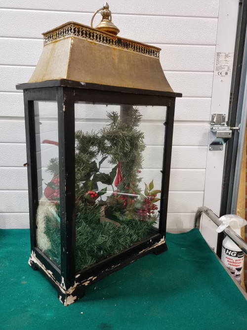 lantaarn met kerst decoratie