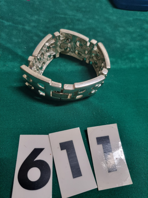 Armband zilverkleurig geschakeld no611