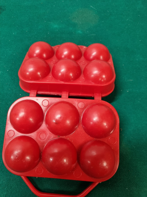 Eierhouder rood kunststof voor 6 eieren