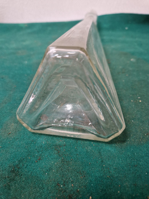 vaas fles glas driehoek