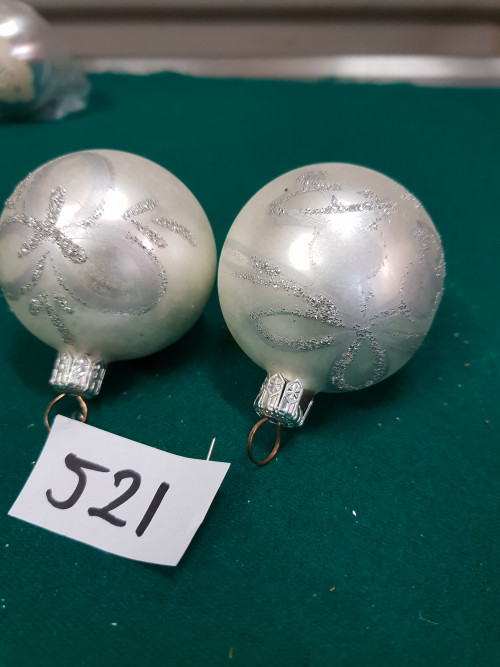 521 ], kerstbal zilver bewerkt